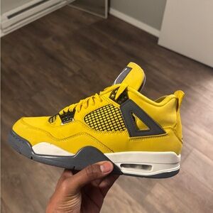 Nike Air Jordan 4 Yellow Sneakers